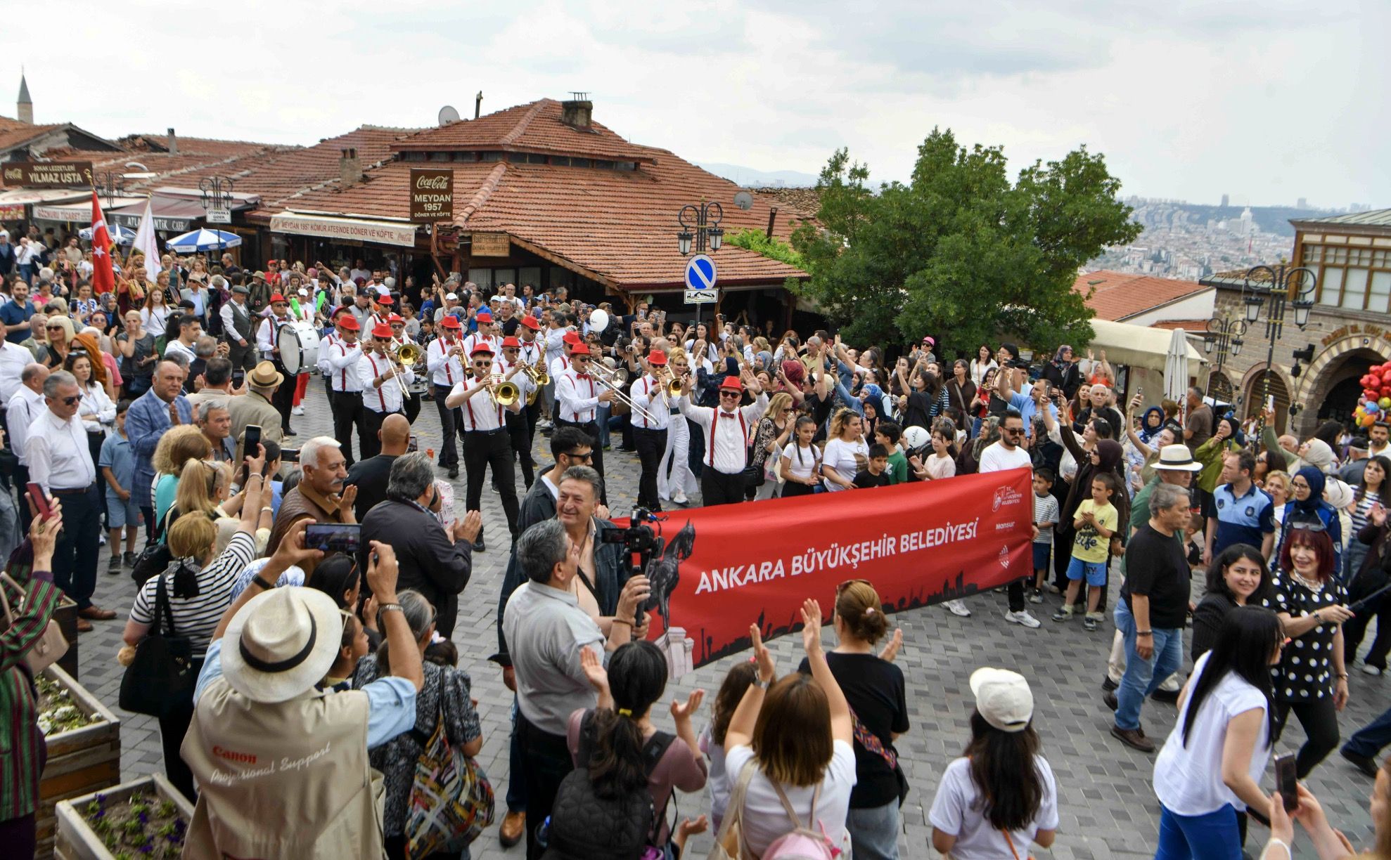 ANKARA KALESİ HAFTA SONU KÜLTÜR VE SANATIN MERKEZİ OLDU
