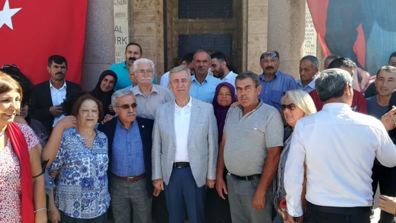 ABB Başkanı Mansur Yavaş Muhtarları Ağırladı