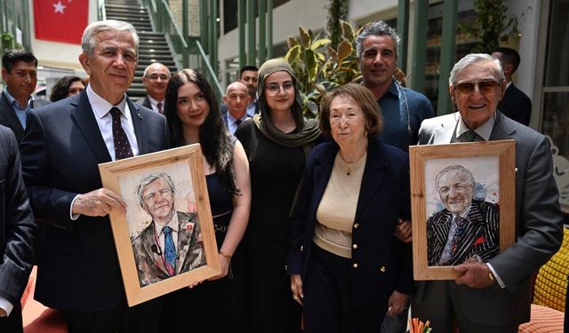 MANSUR YAVAŞ VE RAHMİ M. KOÇ “BEYGİR GÜCÜ” SERGİSİNİN AÇILIŞINI YAPTI