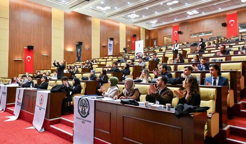 ABB BAĞIMLILIKLA MÜCADELE POLİTİKALARINI GENÇLERLE BİRLİKTE GELİŞTİRECEK